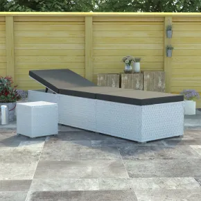 Șezlong cu Măsuță și Pernă - Alb, Poliratan - Livrare Gratuită